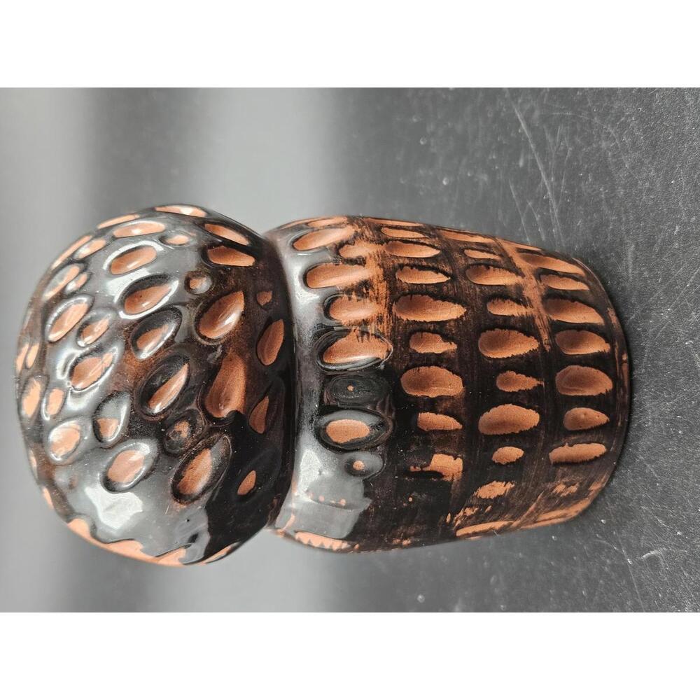 Kitschy Mid-Century Owl Salt or Pepper Shaker Figurine Terracotta Pottery 5 In. - Picture 2 of 10